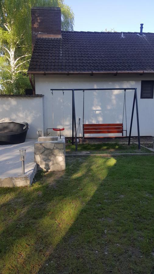 Berény Panzió Acomodação com café da manhã Balatonberény Exterior foto